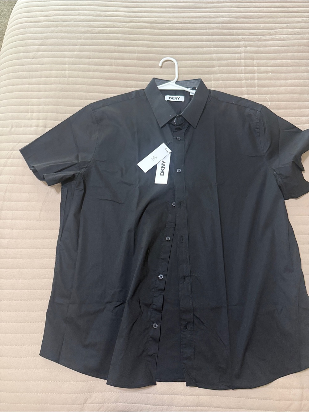 DKNY Men’s Black Short-Sleeve Button-Down Shirt - Modern Fit
